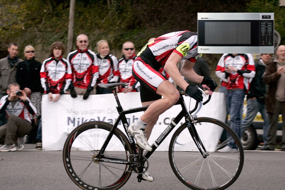 Un microondas tiene más potencia que un ciclista profesional.