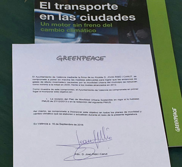 El papelajo de Greenpeace.
